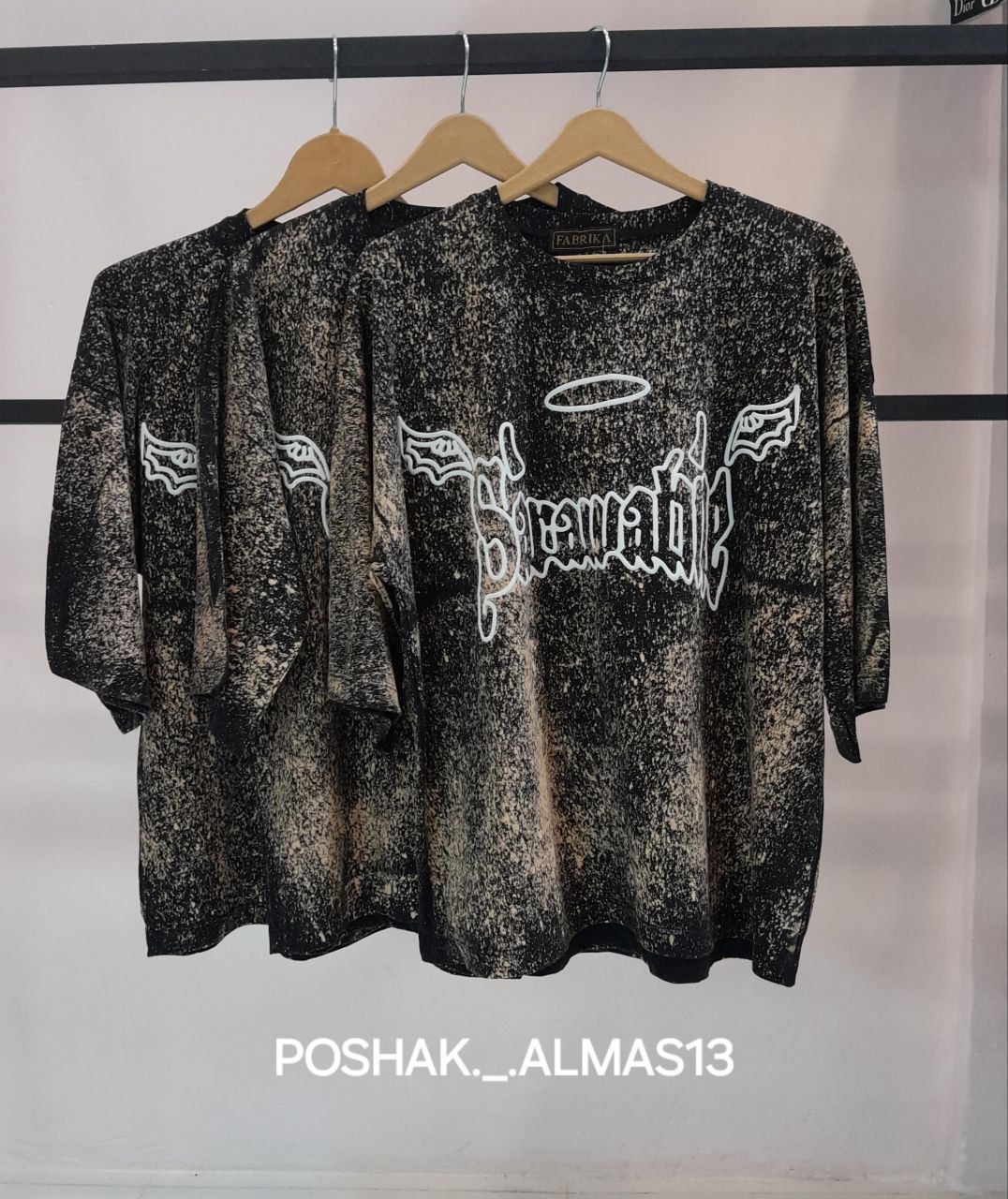   تیشرت طرح آب رنگی  